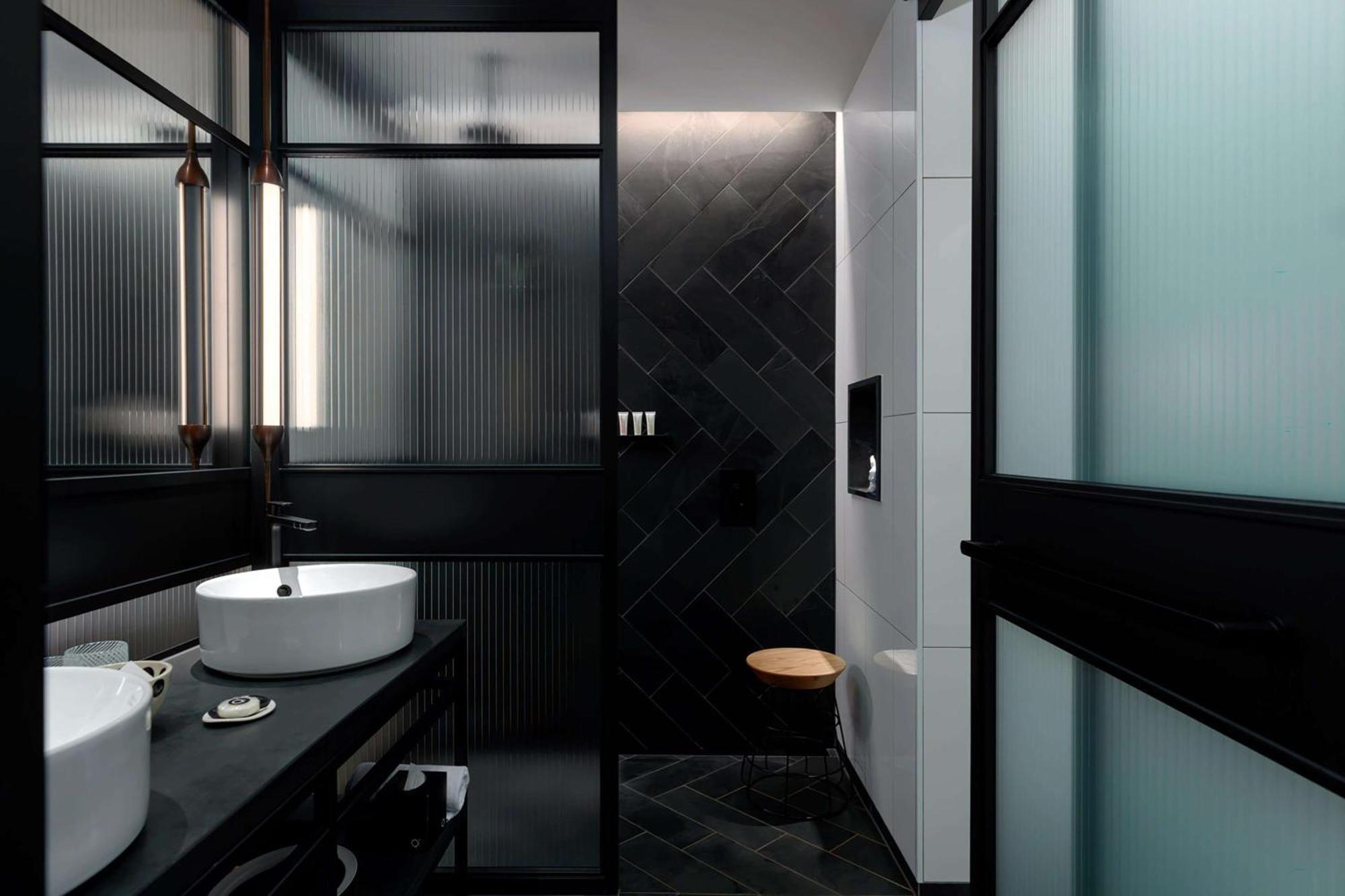 فندق كيو تي ملبورن المظهر الخارجي الصورة Bathroom