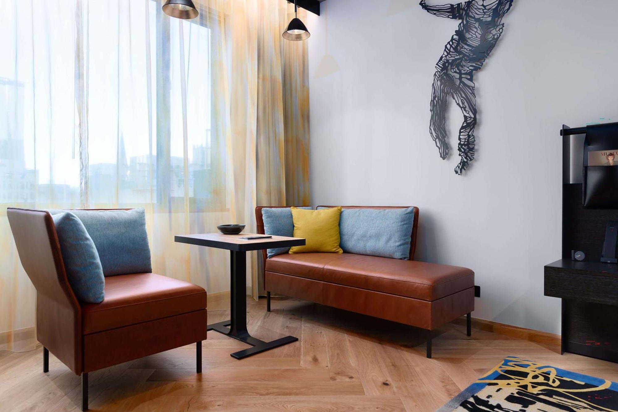 فندق كيو تي ملبورن المظهر الخارجي الصورة A living room in a serviced apartment in Beijing, China