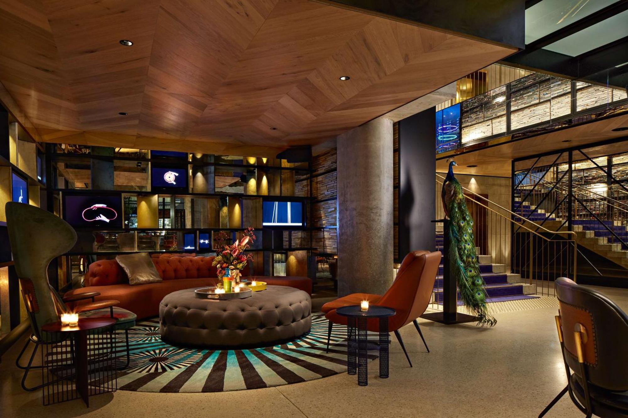 فندق كيو تي ملبورن المظهر الخارجي الصورة The lobby of the hotel