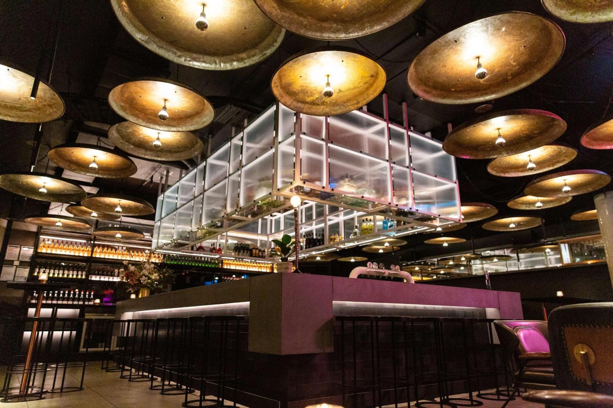 فندق كيو تي ملبورن المظهر الخارجي الصورة The bar at the restaurant