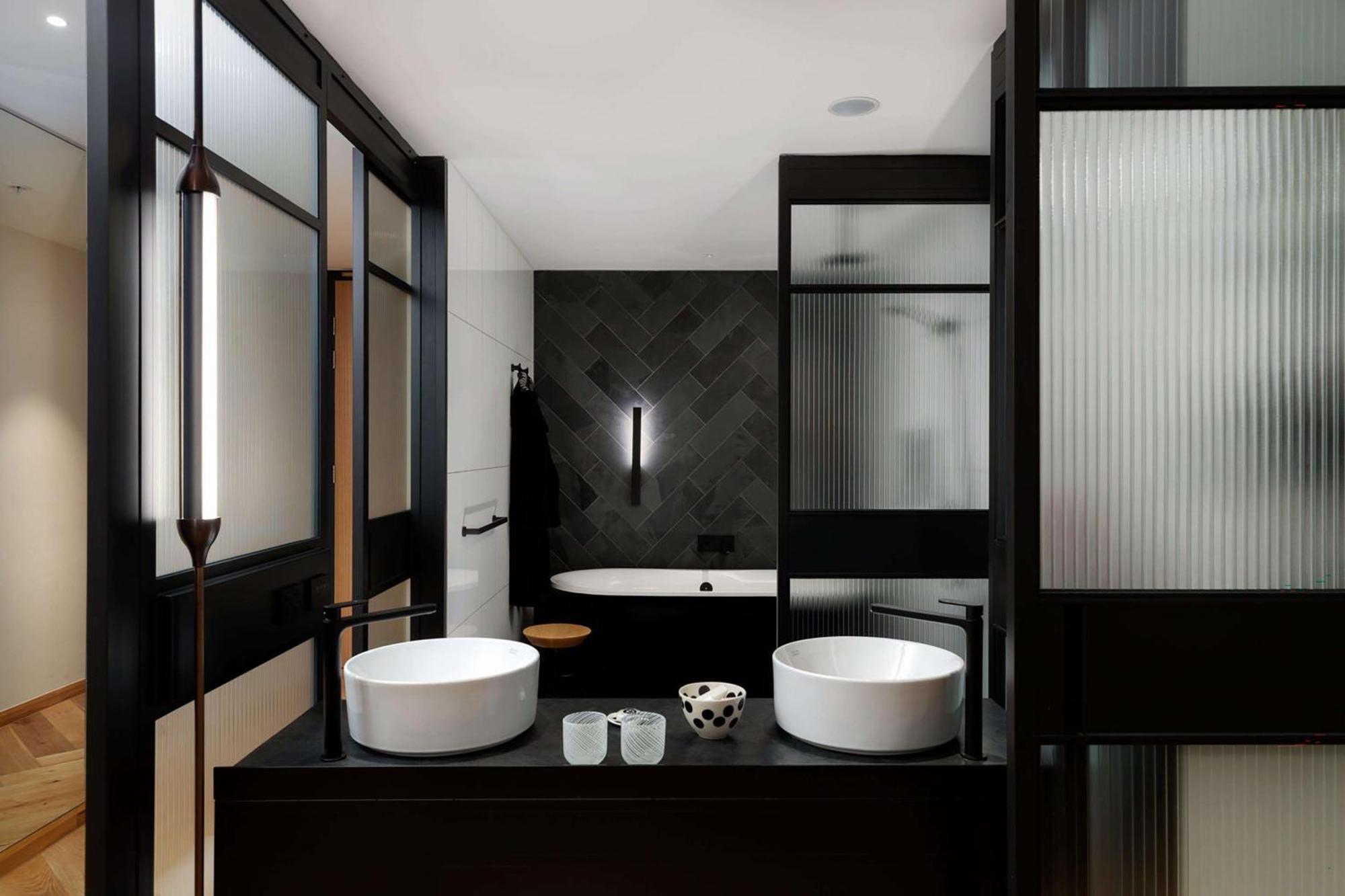 فندق كيو تي ملبورن المظهر الخارجي الصورة Bathroom