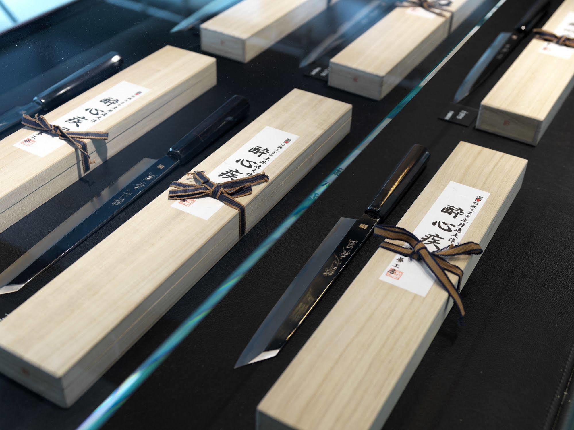 فندق كيو تي ملبورن المظهر الخارجي الصورة Japanese knives